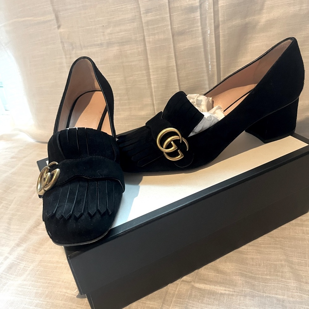 Gucci black suede loafer - size 38.5